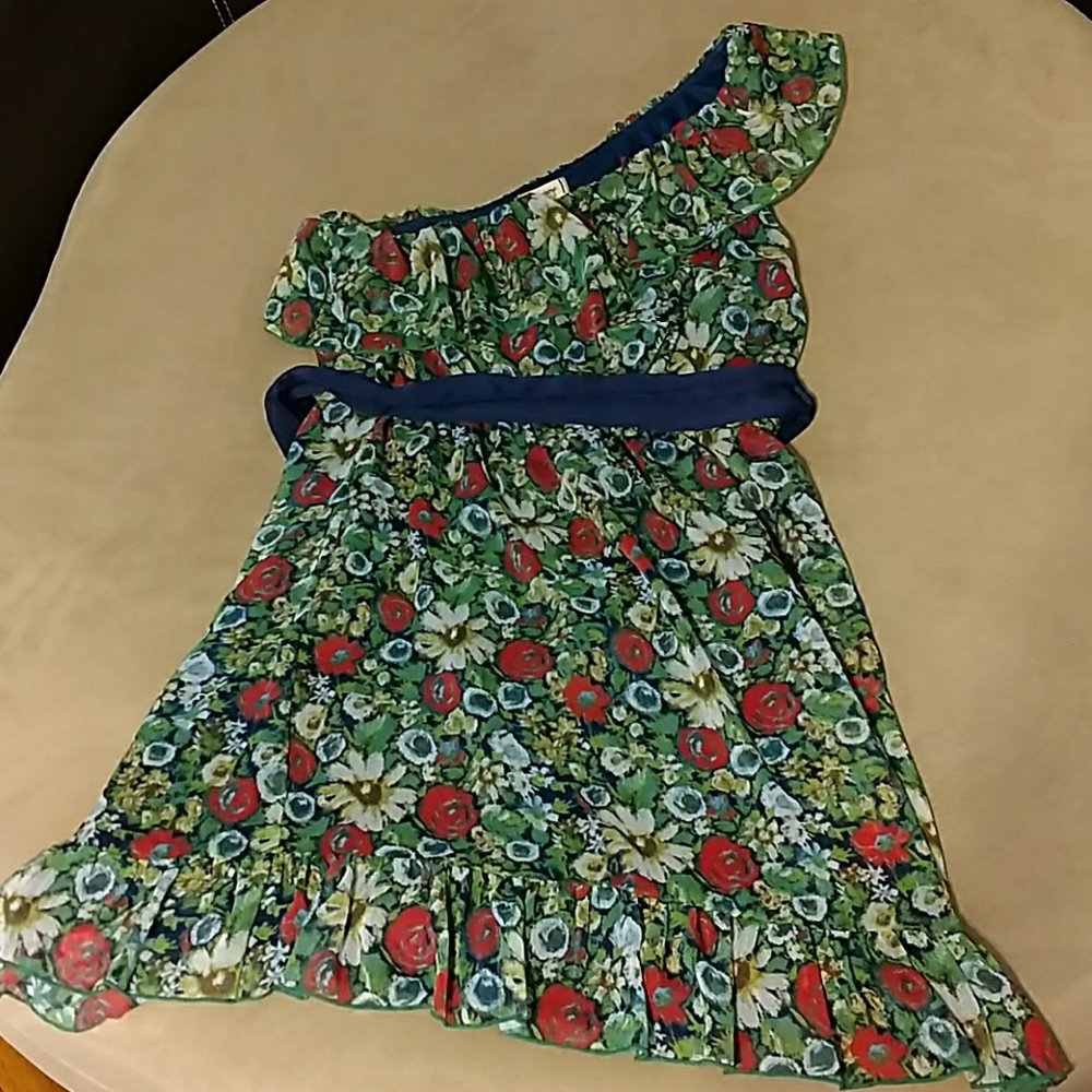 One shoulder flower dress