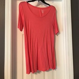 SO brand tunic tee!