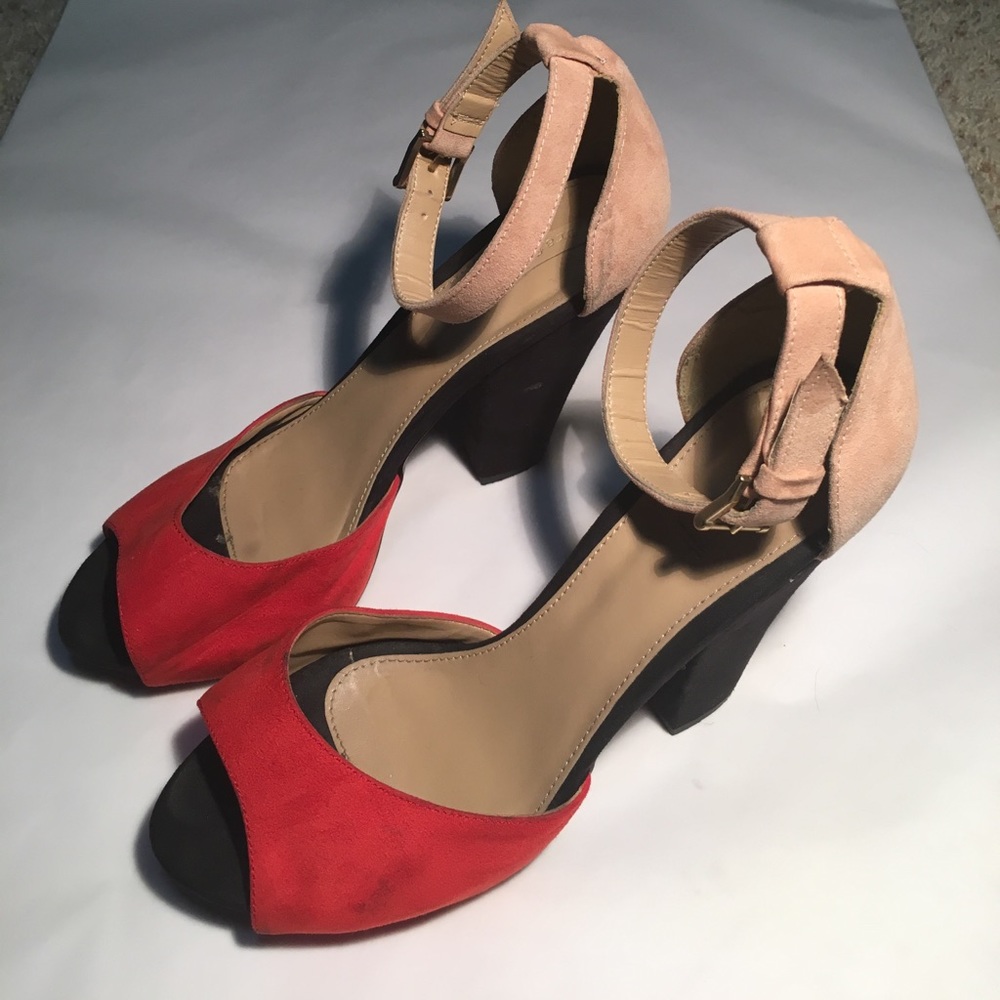 ZARA ⭐️ Trafaluc Heels! 👠 - Picture 2 of 4