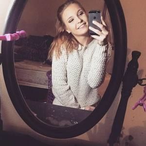 Meet your Posher, Isabella