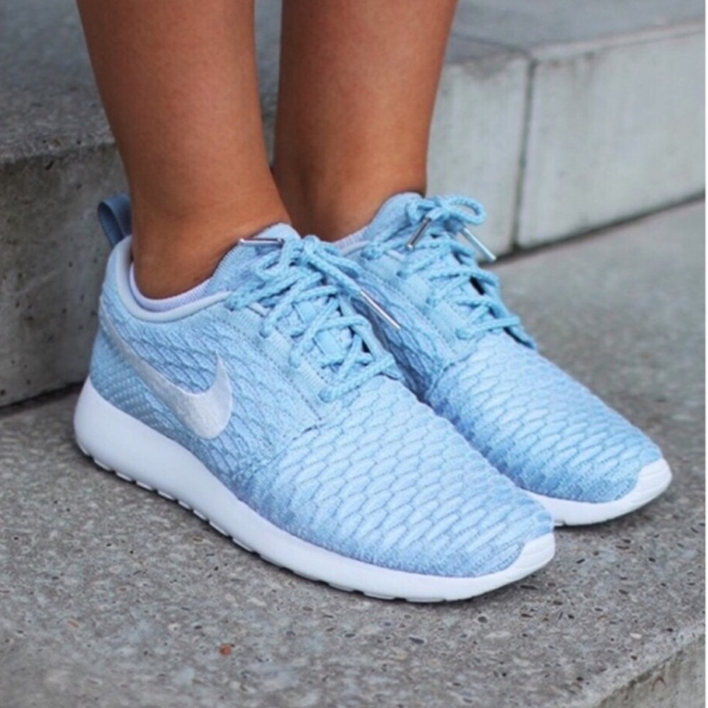 Nike Roshe One Flyknits