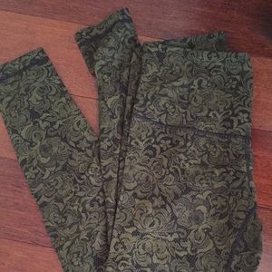 Army green lace pattern leggings