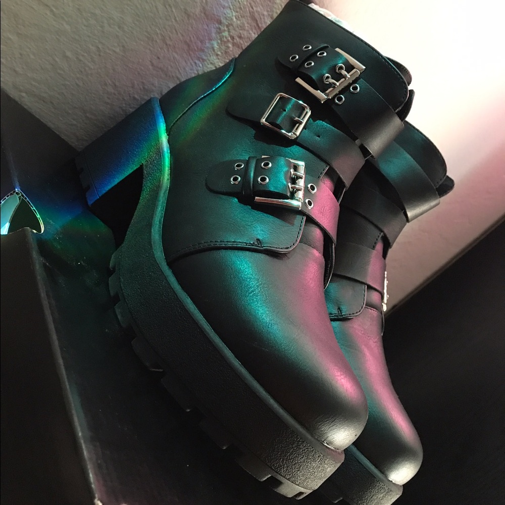 Gromet Buckle Moto Boot