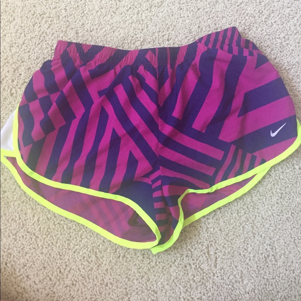 patterned nike running shorts
