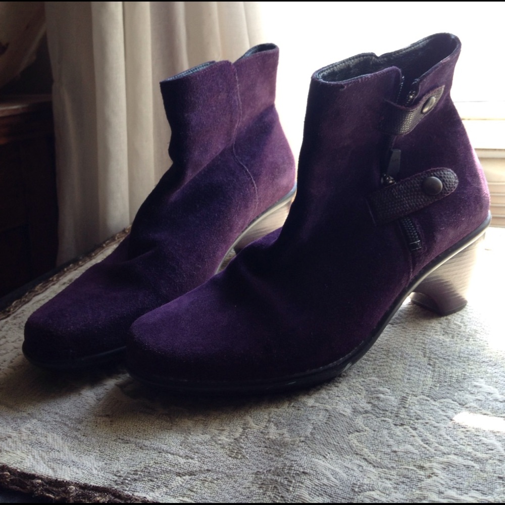 Beautiful Dansko booties