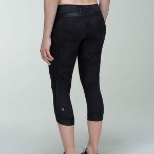 Lululemon Chase Me RARE leggings
