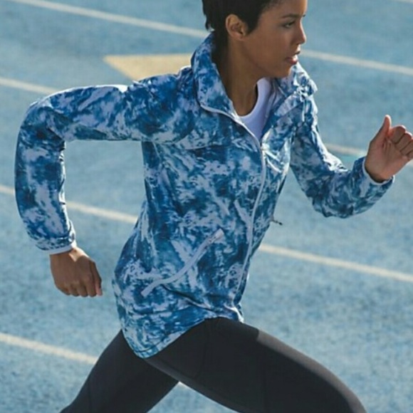 Lightweight patterned lululemon jacket - Picture 3 of 6