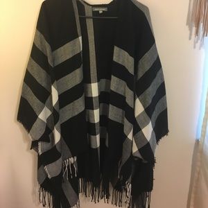 American Eagle Plaid blanket poncho