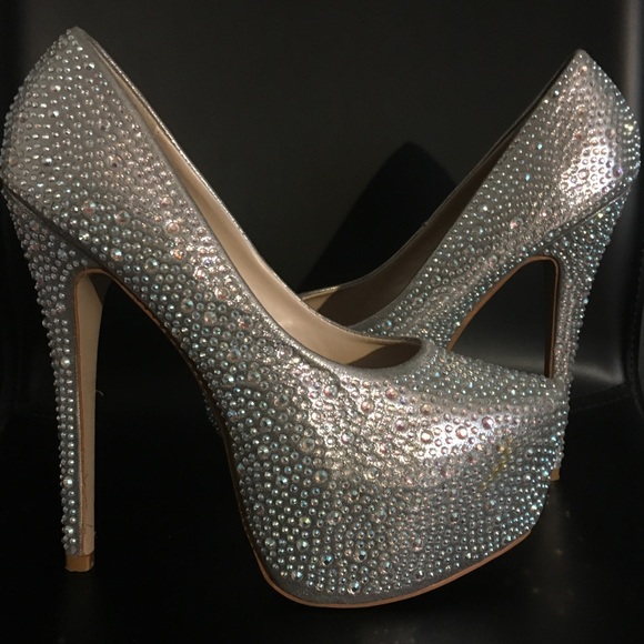 Sliver Crystal Liliana Platform High Heels Size 9