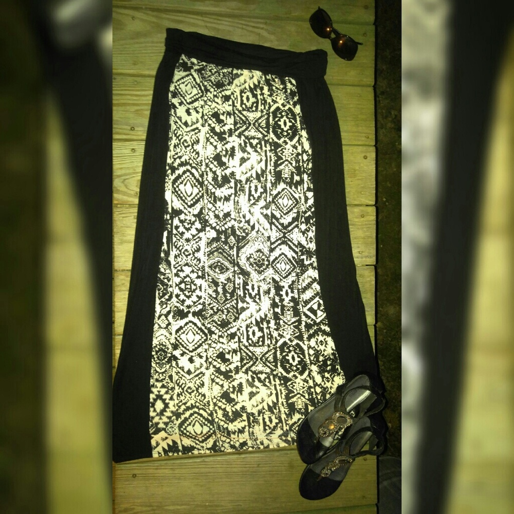 Black n cream maxi skirt