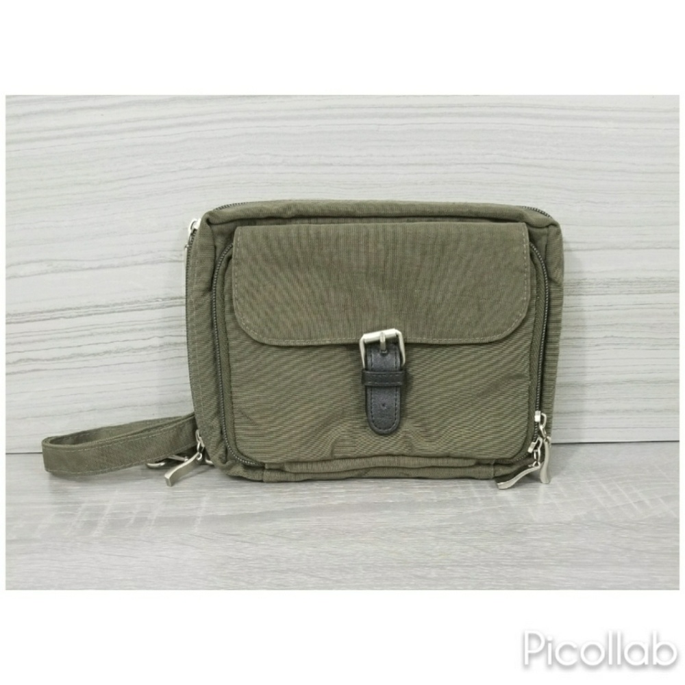 LAST CHANCE  NWOT Easy Spirit Crossbody