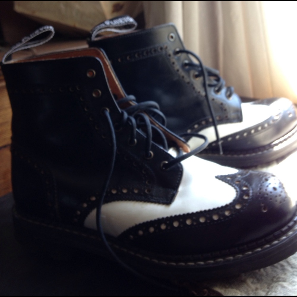 John Fluevog's cool Winged tip ankle boots