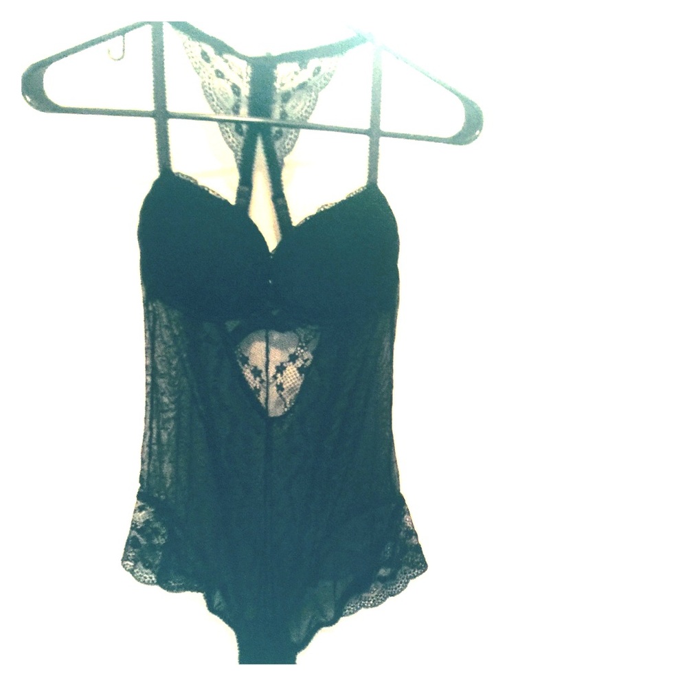 Sexy sexy 32b if a 32C make you look like a 32DD