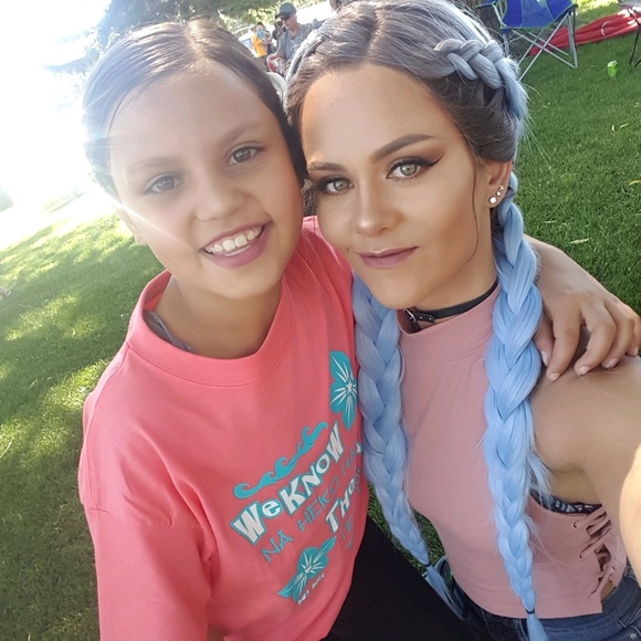 Meet your Posher, Amanda - Picture 1 of 1