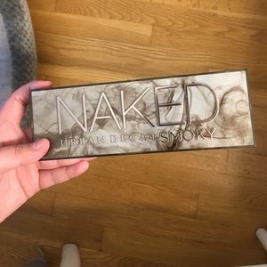 URBAN DECAY SMOKEY PALETTE