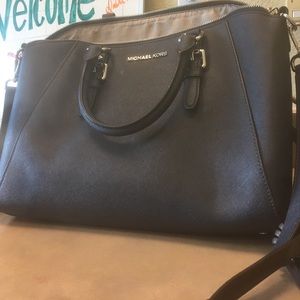 Micheal kors bag