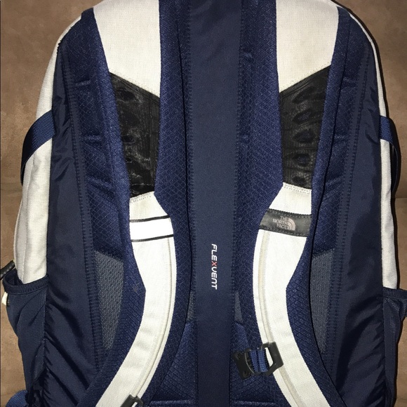 North face backpack - Picture 2 of 4