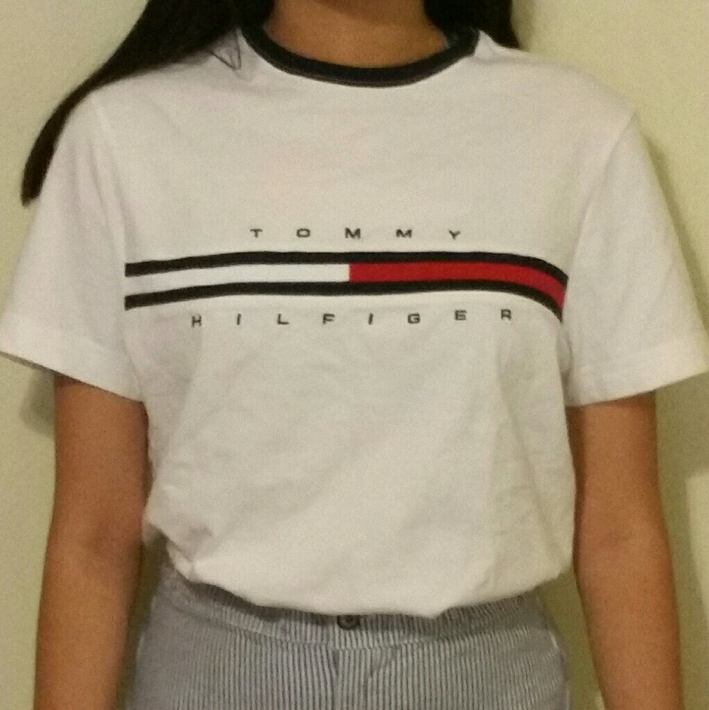 ❌sold ❌ Tommy hilfiger unisex graphic tee ❌sold❌