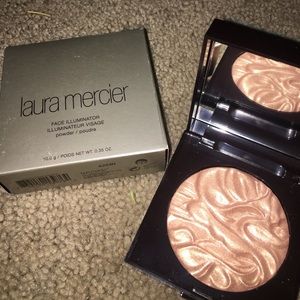 laura mercier face illuminator powder