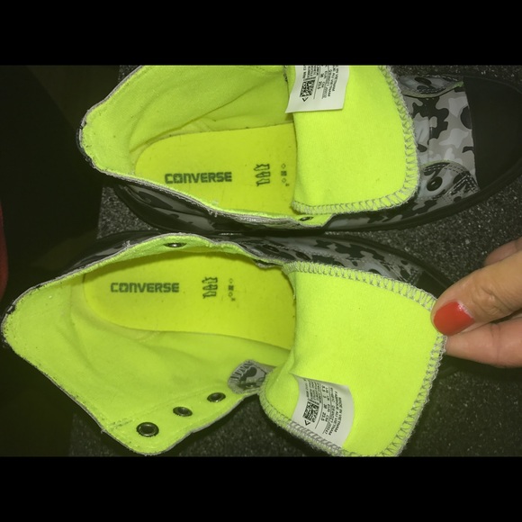 Camo converse. Boy 5.5. Converse womens 7 - Picture 6 of 6