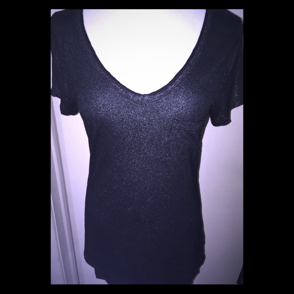 Rock & Republic Black Shimmer V-Neck Tee-Size S