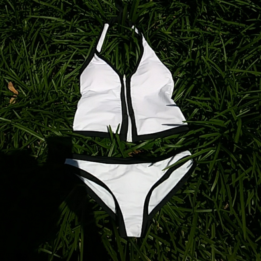 NWOT 2-piece swimsuit