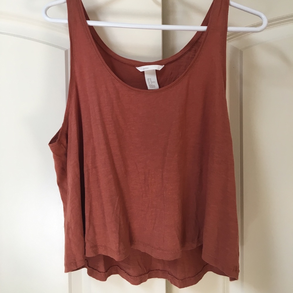 Burnt orange crop tee