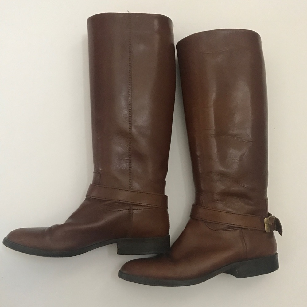 Etienne Aigner boots