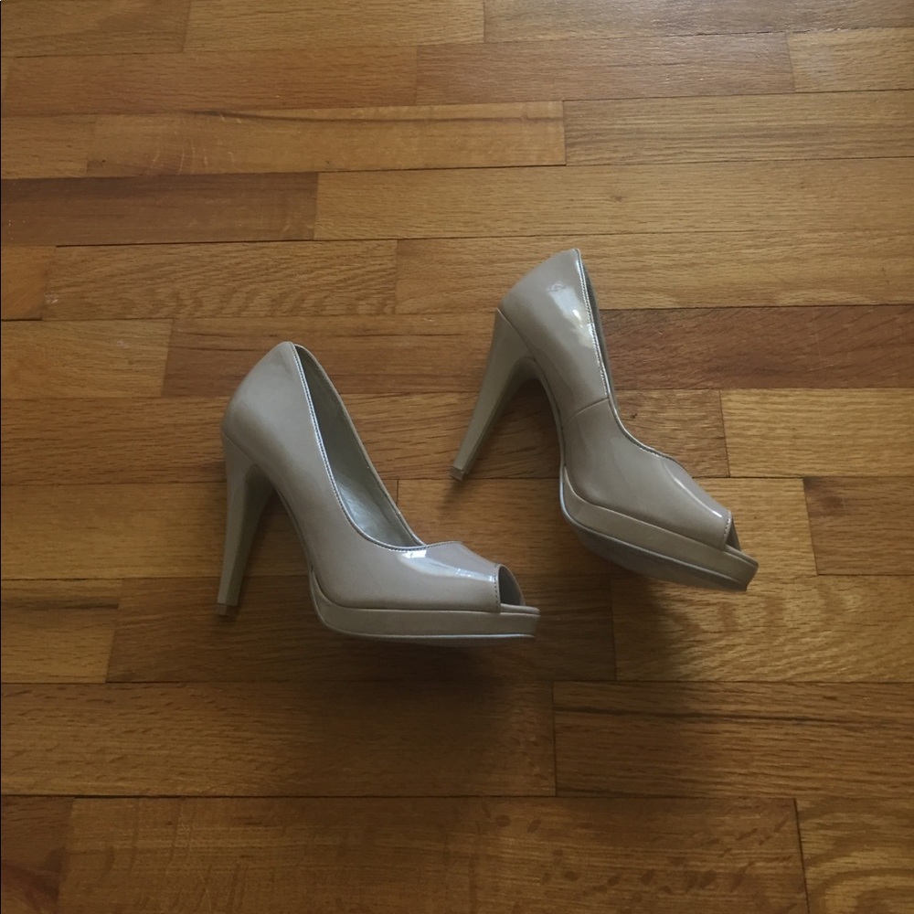 Steve Madden nude heels