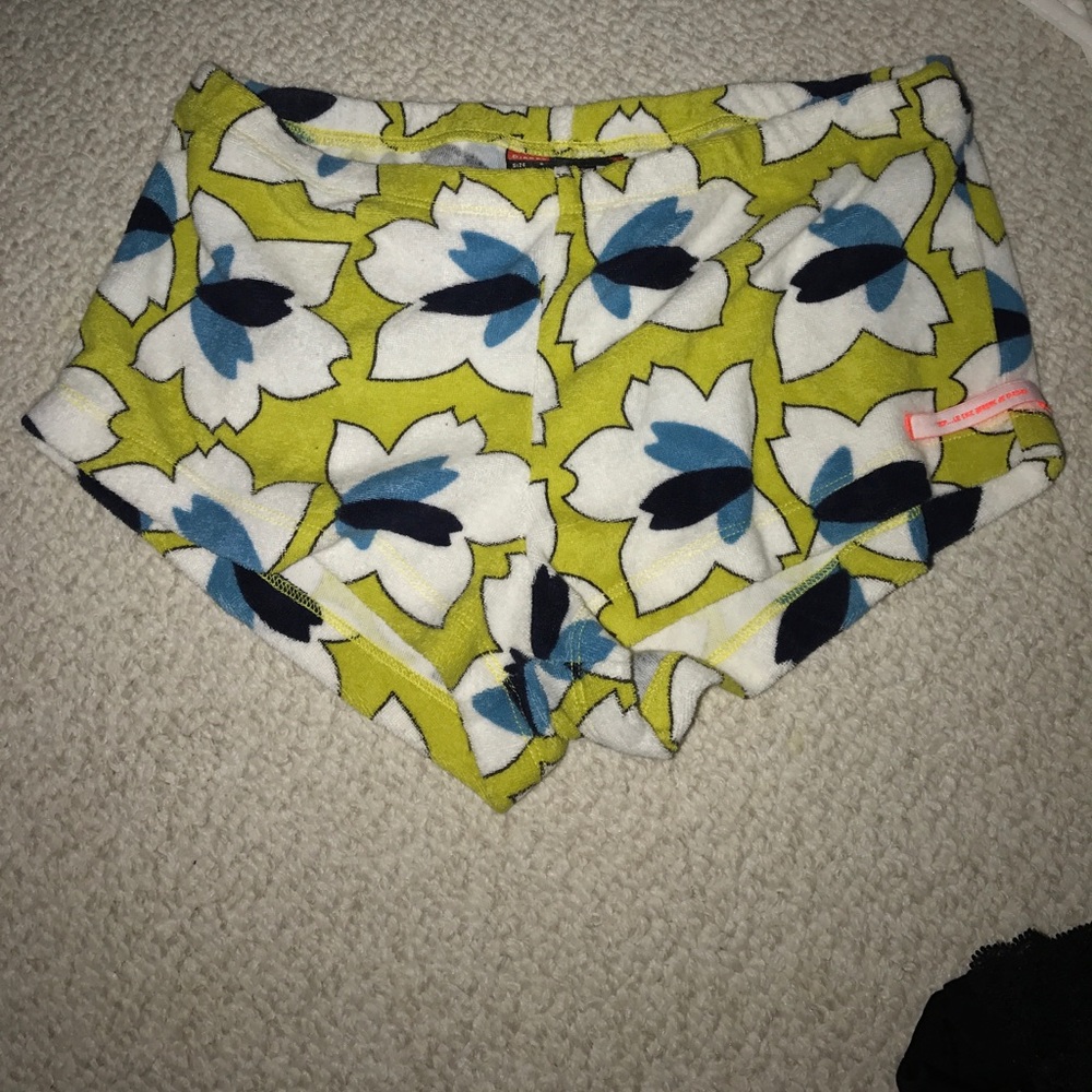 Net diesel terry hot shorts. Size M