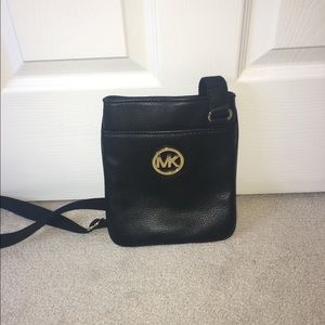 michael kors crossbody