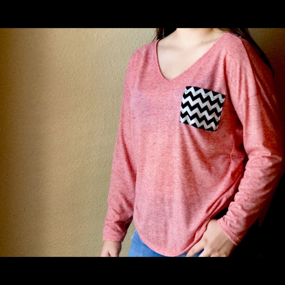 Cute coral top with chevron frocket