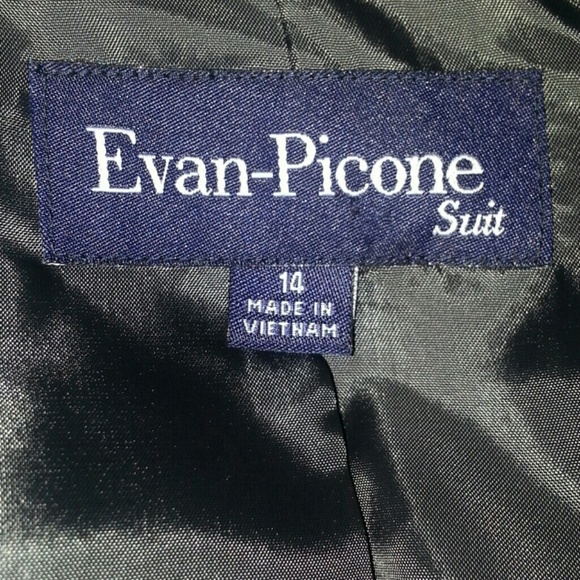 Evan Picone 3 Button's Jacket. NWOT - Picture 3 of 3