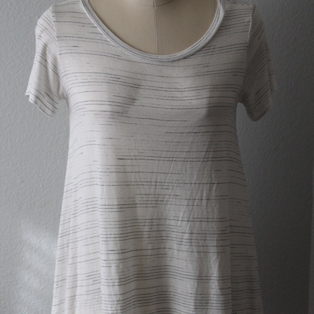 Long White Forever 21 Shirt