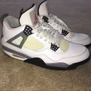 Jordan 4 "Cement"