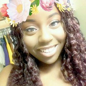 Meet your Posher, Erinn