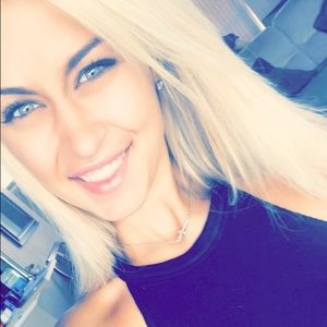 Meet your Posher, Nikki