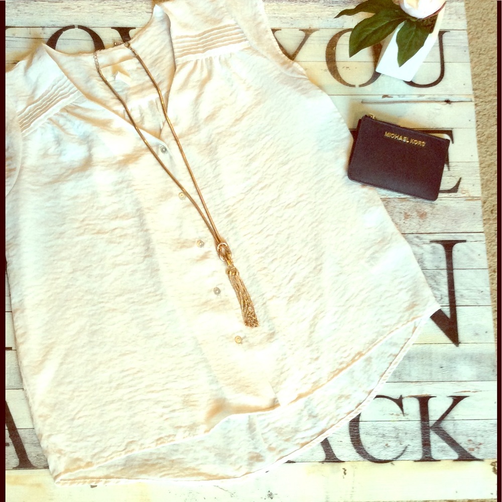 Off White H&M Blouse 💗