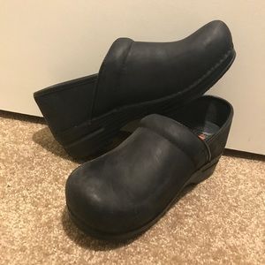 Matte Leather Dansko XP