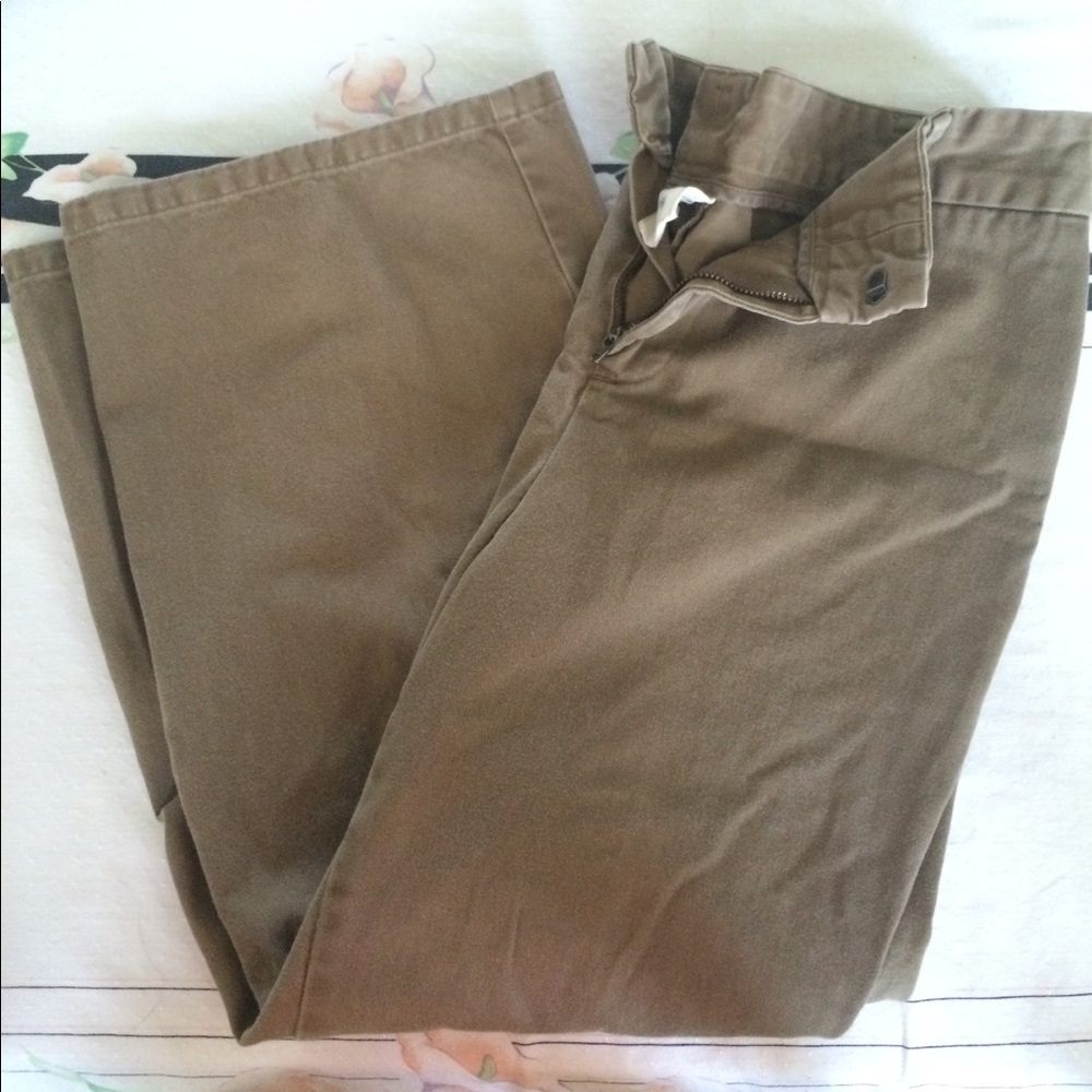Gap tan capris😍