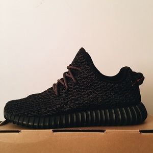 Yeezy boost 350 pirated black