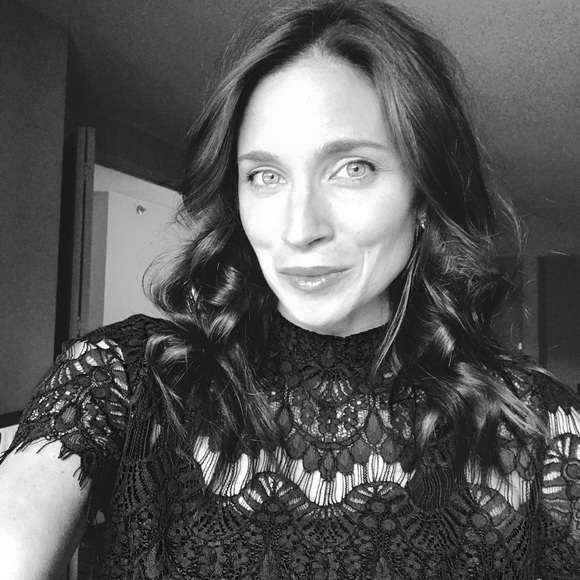 Meet your Posher, Lily Aurora - Picture 4 of 7