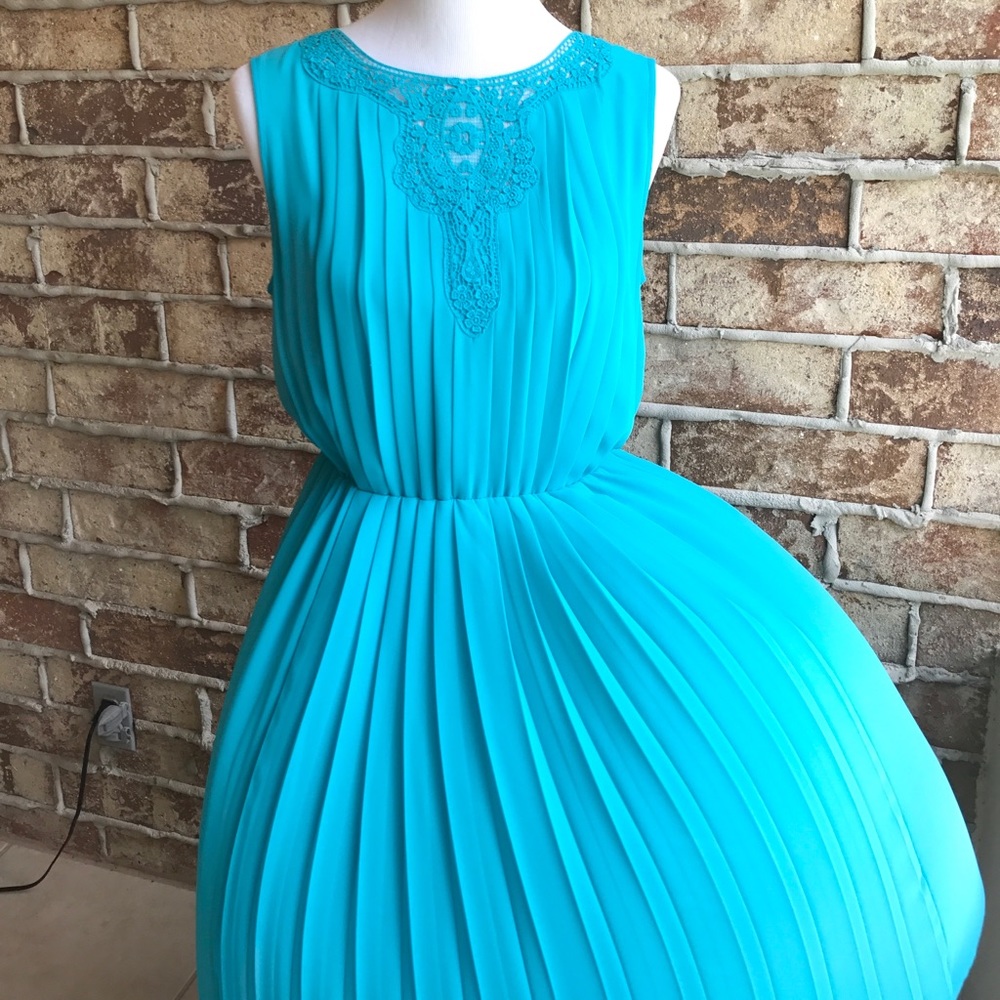 Jessica Simpson Dress