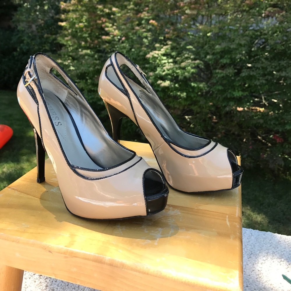 Adorable GUESS "Louisa" Heels - Size 7.5