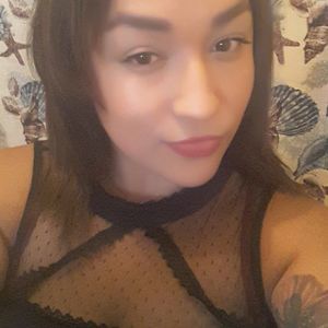 Meet your Posher, Yvette