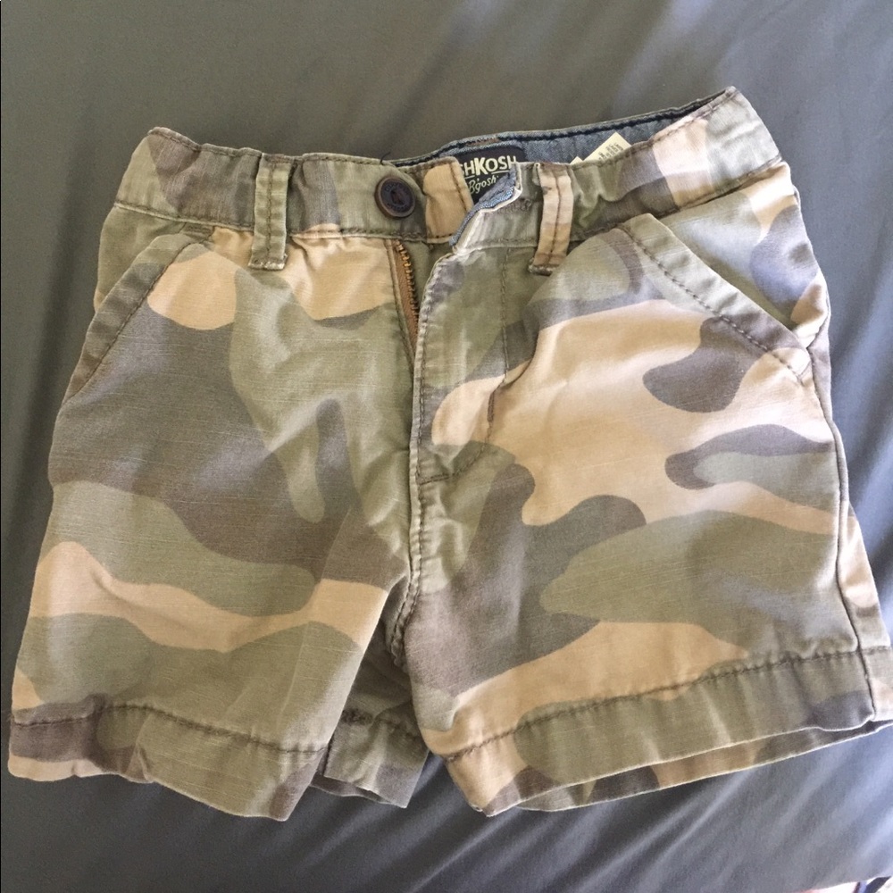 Camo Toddler Boys Shorts. 18 months.