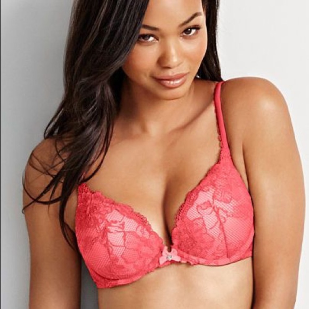 VS Body by Victoria push up bra in BLACK