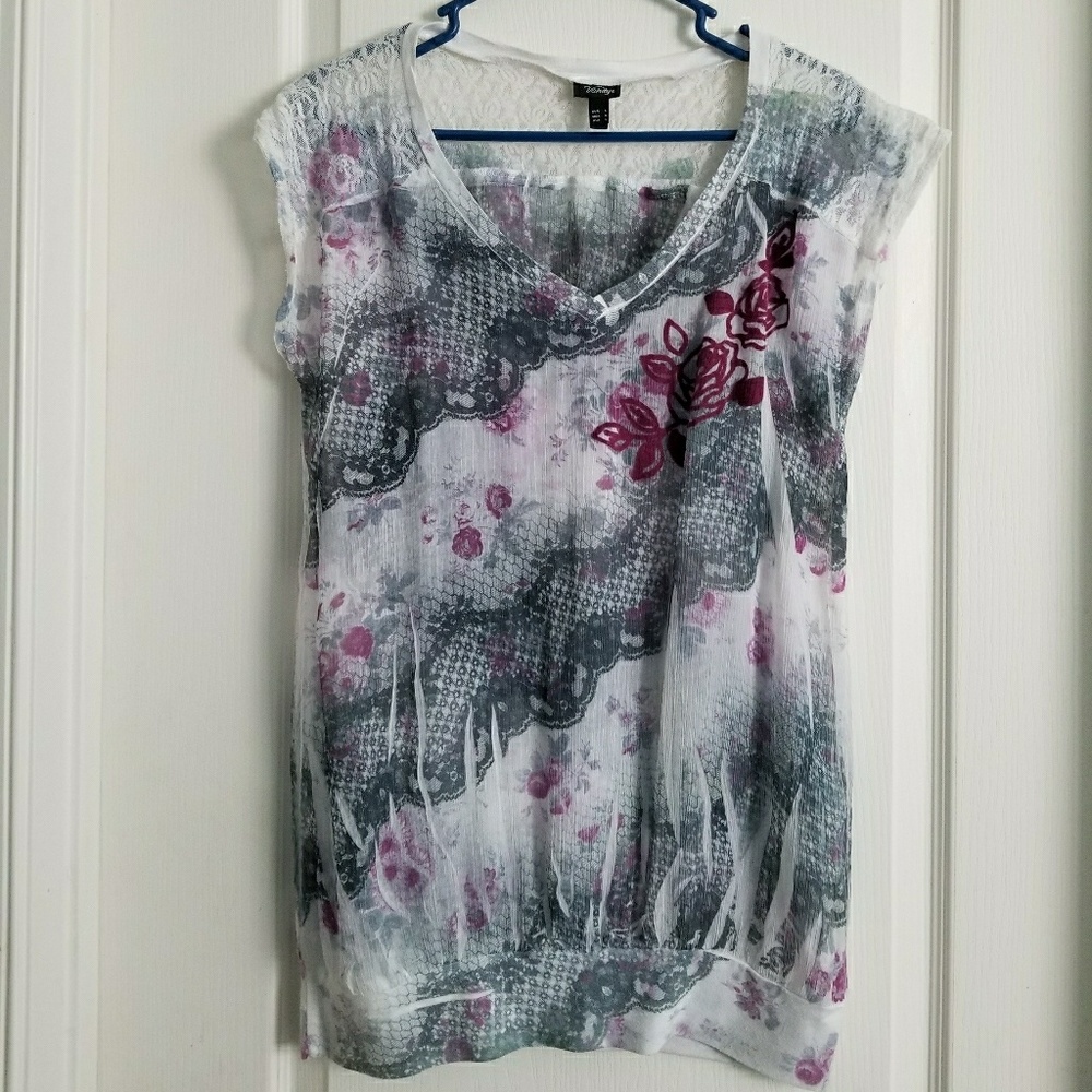 Large white flower top