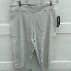 Courtnay Beige Capris