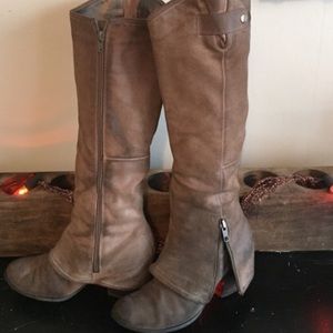 Distressed Suede boot